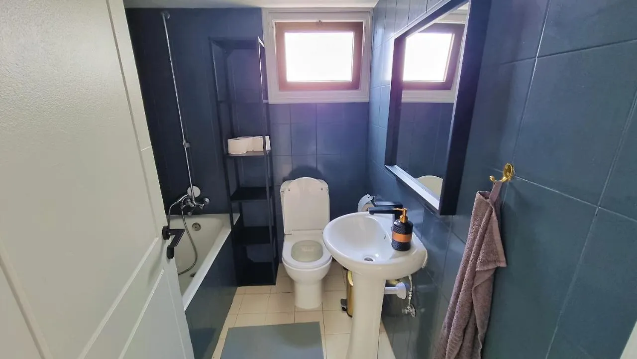 Apartment Cozy Beach Apt / 100 Mbit+ Netflix / Near Airport Larnaca